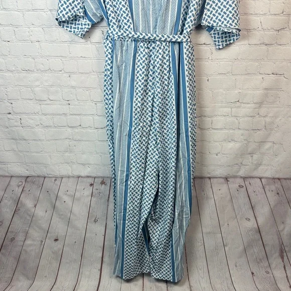 BloomChic Geometric Blue and White Jumpsuit Plus Size 3X - Picture 8 of 8